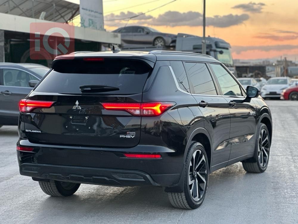 ميتسوبيشي اوتلاندر